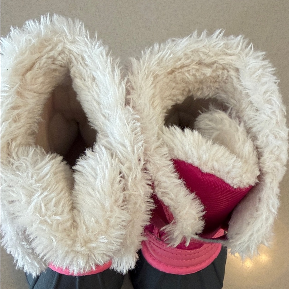 Sorel Kids Hot Pink and Black Winter Boots with Faux Fur Cuff - Picture 8 of 12